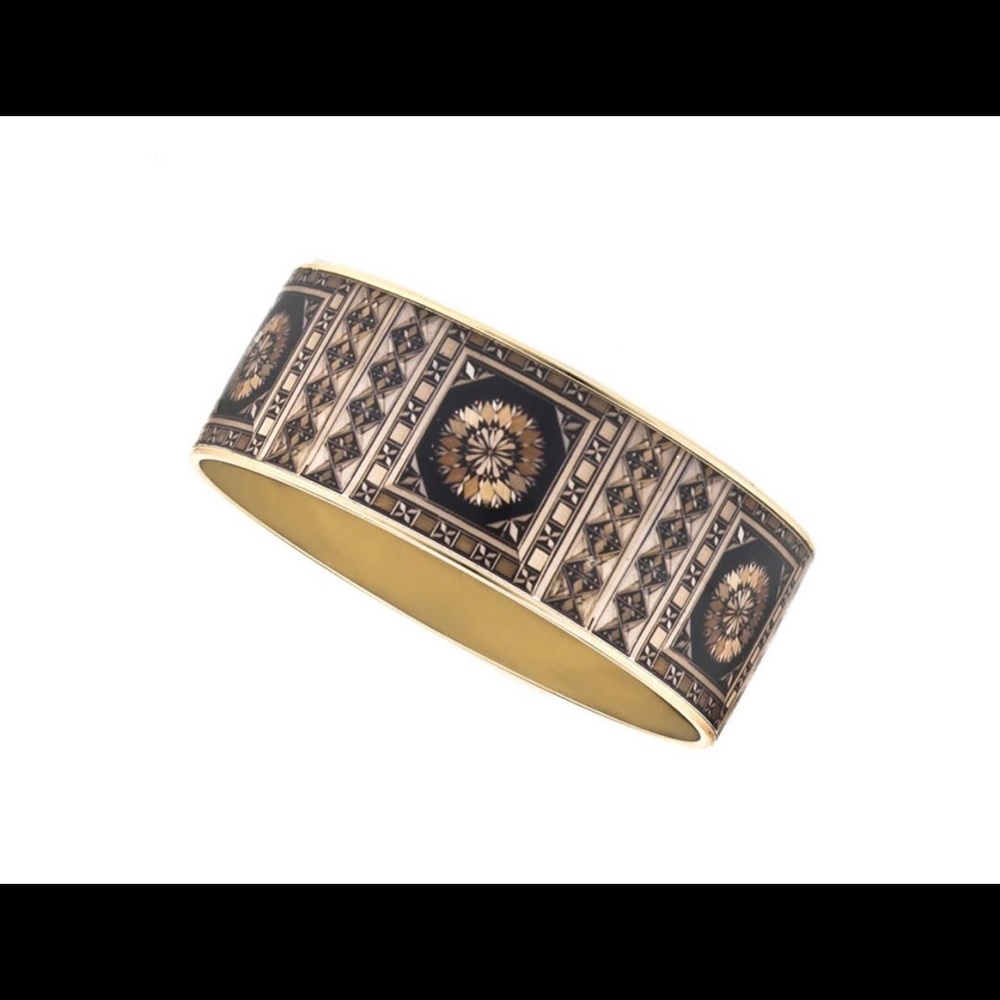 Erwin pearl bangle bracelet